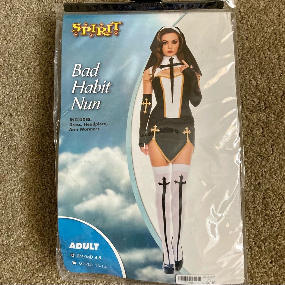 Costume